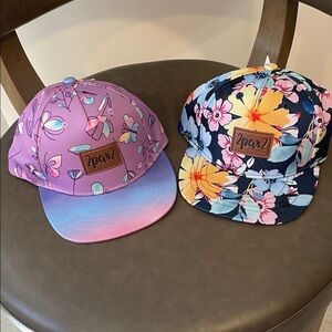 deux par deux set of 2 adorable infant girls floral caps from Canada 6-24 months